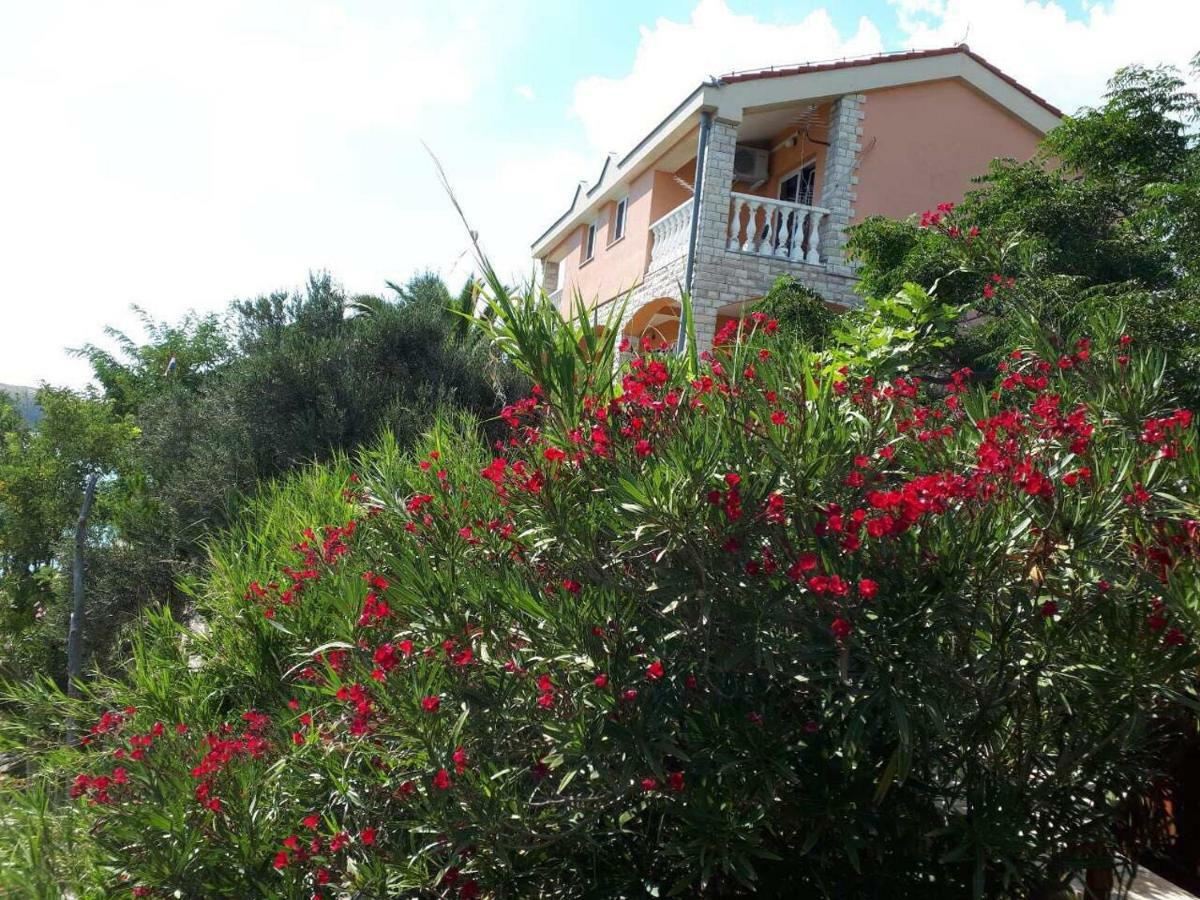 Apartments Horvat On Island Pag Vlašići Exterior foto