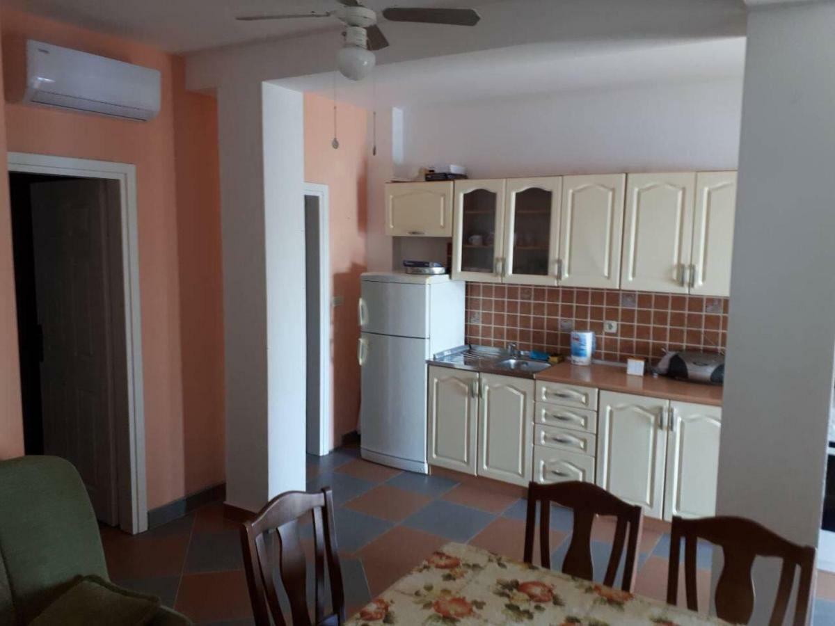 Apartments Horvat On Island Pag Vlašići Exterior foto